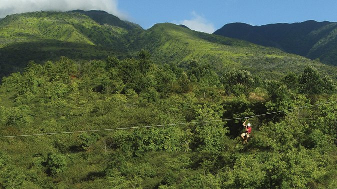 Maui 8 line Zipline Adventure: Soar above valleys & Island views - The guides make a real difference
