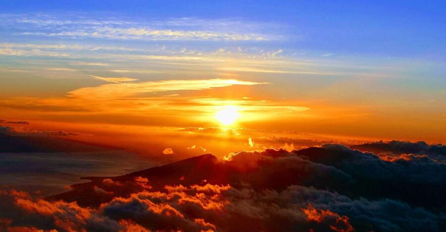 Maui: Haleakala National Park Sunrise Tour - Breakfast at Maui Tropical Plantation