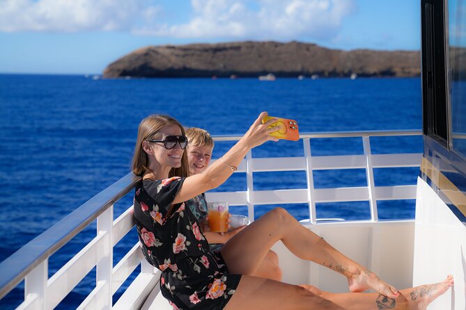 Maui: Molokini and Turtles Luxury Yacht Snorkel - Molokini Crater, clear water with a weather clause