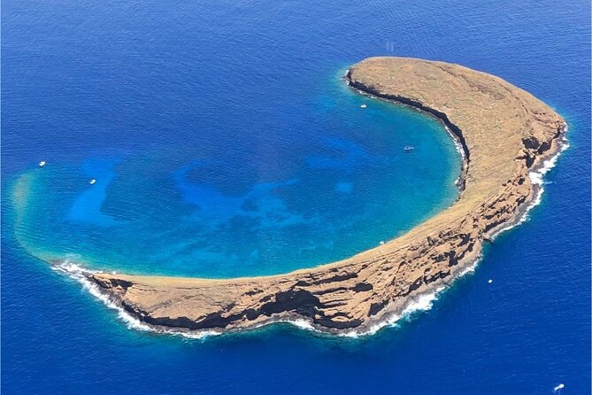 Maui: Molokini Crater and Turtle Town Snorkeling From Kihei - Molokini Crater: clear water and reef fish