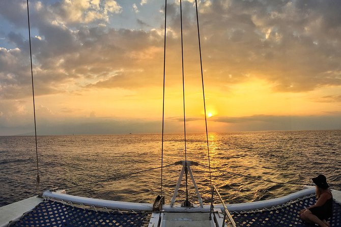 Maui: Original Sunset Cruise with Open Bar from Ka’anapali Beach - Whale watching from December 15 through April 15
