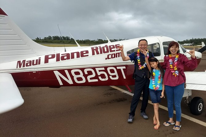 Maui -PRIVATE- Air Tour FUN: 3 Islands: (2-5 people): SEE it ALL! - Why the sea cliffs of Molokai are worth seeing from the air