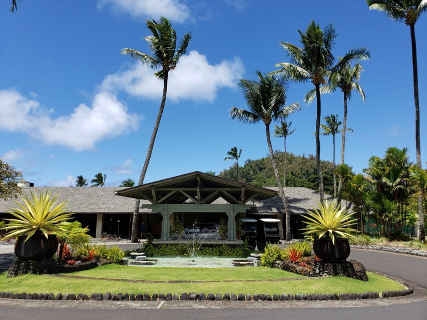 Maui: Road to Hana Adventure with Breakfast & Lunch - Paia, Hookipa, and the first rainforest views