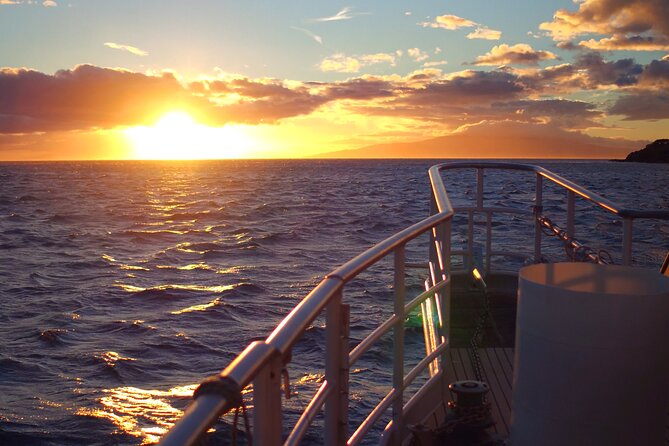 Maui Sunset Dinner Cruise - A Hawaiian Hula Experience - Hawaiian music and hula give the cruise its identity