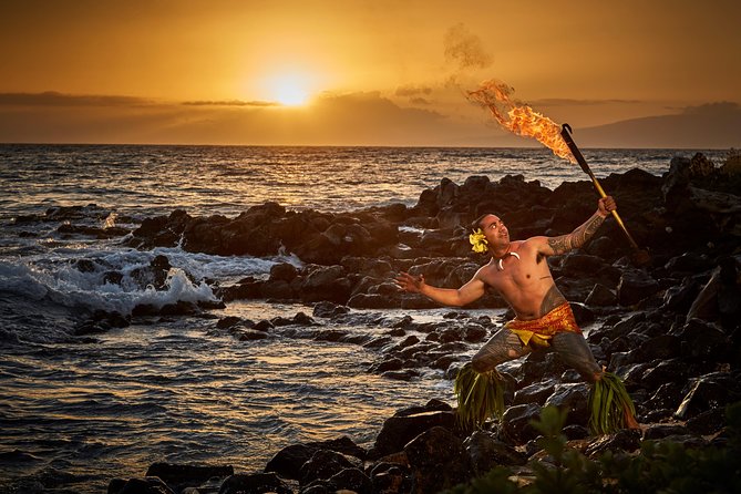 Maui: Te Au Moana Luau at The Wailea Beach Marriott Resort - Dinner at your table, with a few practical limits