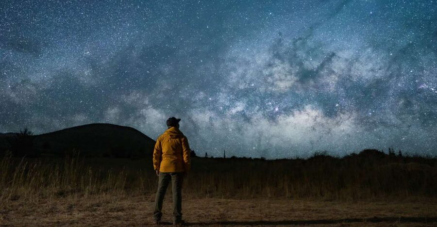 Mauna Kea: Stargazing Experience with Free Photos - Posing beneath the stars