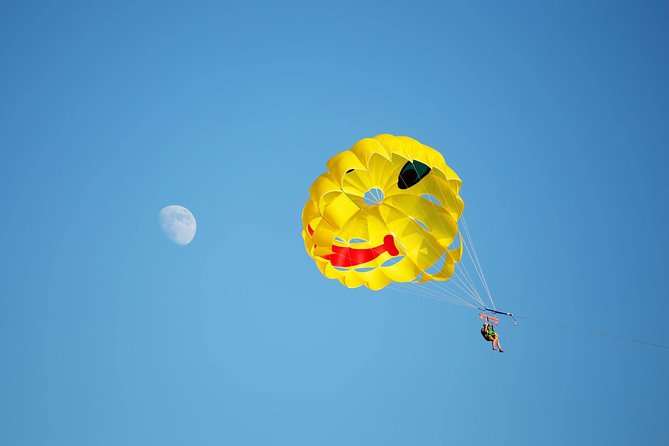 Maunalua Bay Higher Flyer Parasailing Adventure - Choosing between 500 and 700 feet