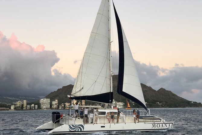 Moana’s Swim’n’Sail Cocktail Cruise Along the Waikiki Coast - Swimming in the Pacific From the Boat
