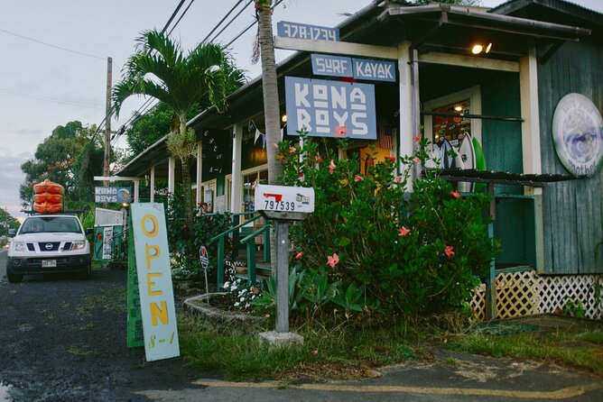 Morning Magic Kayak and Snorkel Adventure in Kealakekua Bay - History, wildlife, and a guide who adds context