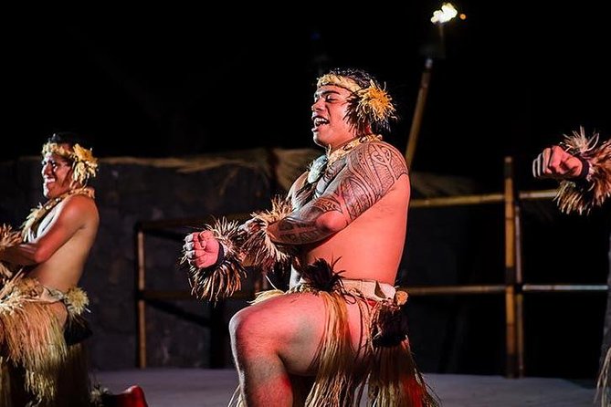 Myths of Maui Luau Dinner and Show - The buffet: plentiful island food with uneven highlights