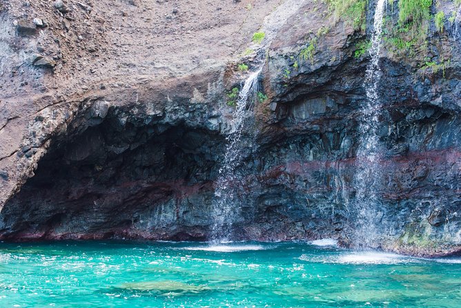 Na Pali Coast Half-Day Raft and Snorkel Adventure - Snorkeling at Nu’alolo Kai