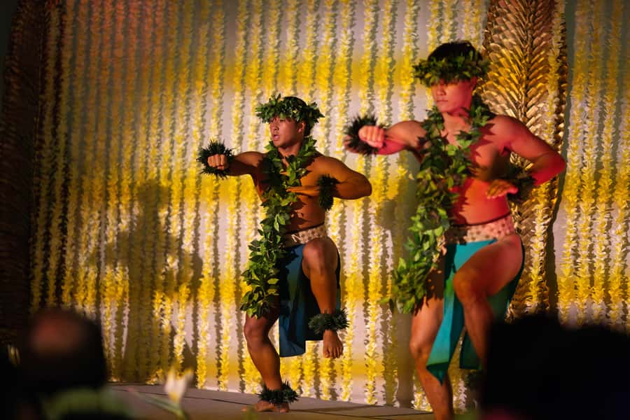 Oʻahu: Nā Lei Aloha Lūʻau & Dinner or Cocktail Show Option - Choosing the cocktail show instead