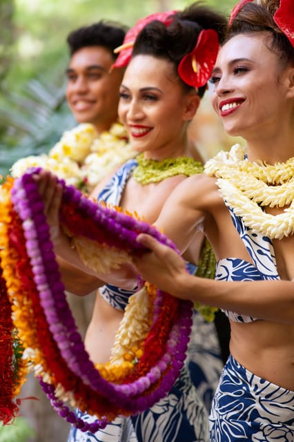 Oʻahu: Nā Lei Aloha Lūʻau & Dinner or Cocktail Show Option - Food, show, and value at $93