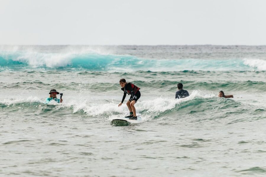 Oahu: Beginner-Friendly Waikiki Beach Surfing Lesson - Why Waikiki works so well for first-time surfers