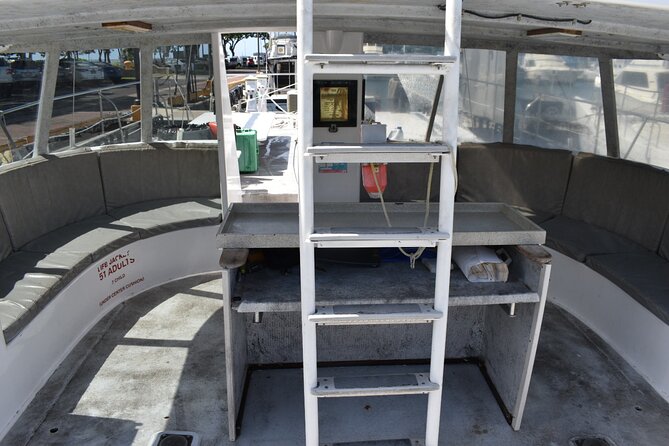 Oahu Catamaran Waikiki Sunset on 40 Foot Catamaran: Food and BYOB - Key things to know before you book