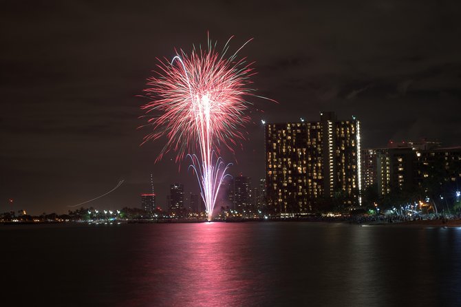 Oahu Catamaran Waikiki Sunset on 40 Foot Catamaran: Food and BYOB - The crew, music, and the dogs aboard