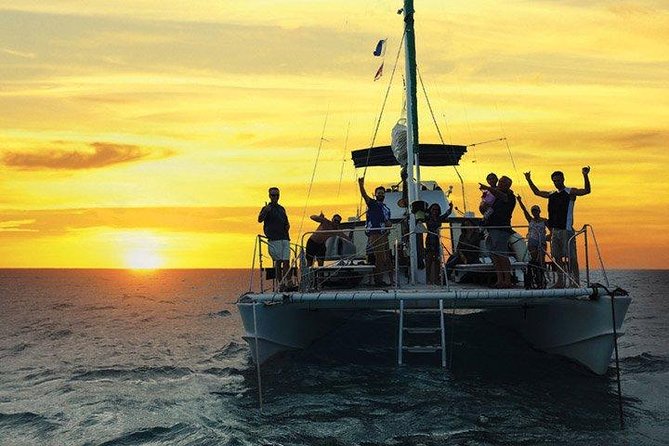 Oahu Catamaran Waikiki Sunset on 40 Foot Catamaran: Food and BYOB - Sailing toward Diamond Head