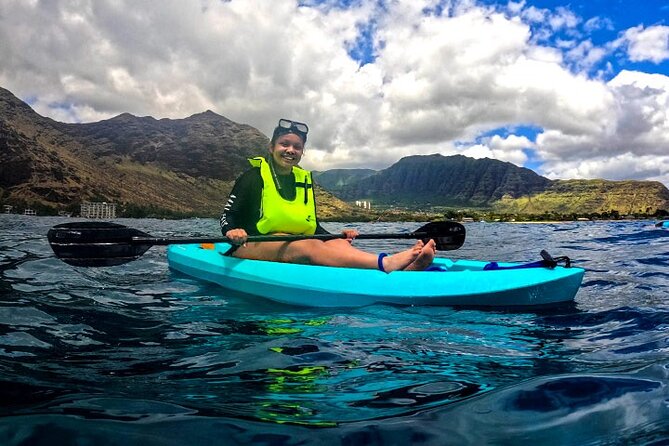 Oahu Dolphin and Snorkel Tour with Waikiki Pickup & Lunch - Snorkeling near green sea turtles