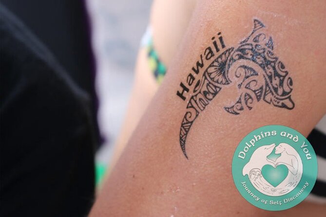 Oahu Dolphin and Snorkel Tour with Waikiki Pickup & Lunch - How the crew shapes the day