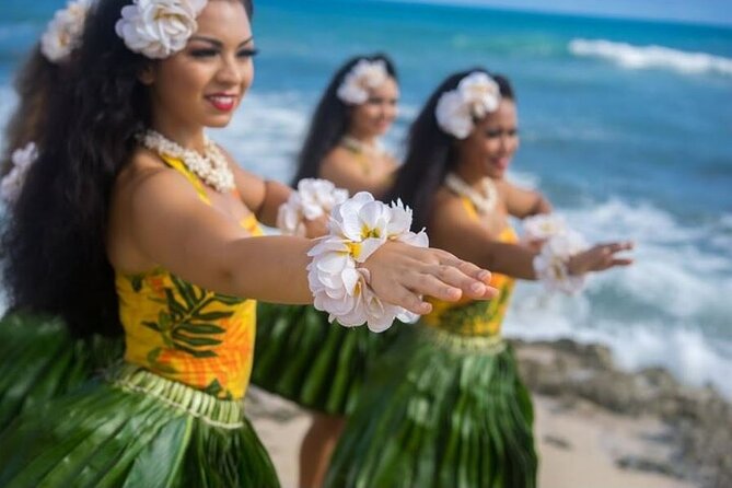 Oahu: Germaine's Luau - Drinks are included, but read the package details