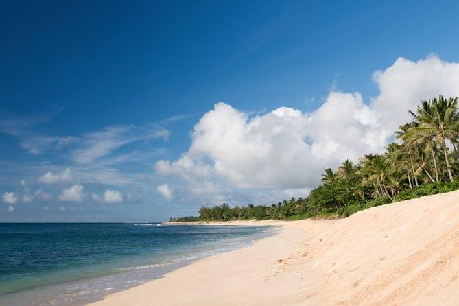 Oahu Grand Circle Island: Discover the Heart & Soul of Hawaii - Kualoa Ranch, lunch, and the Chinaman’s Hat view