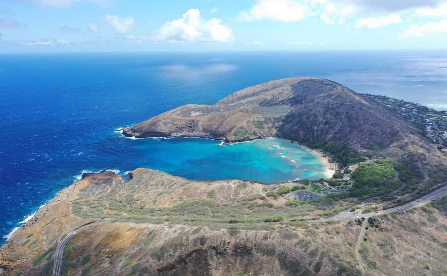 Oahu : Hanauma Bay Admission Ticket+Equipment Rental - Hanauma Bay, a volcanic bowl filled with sea life