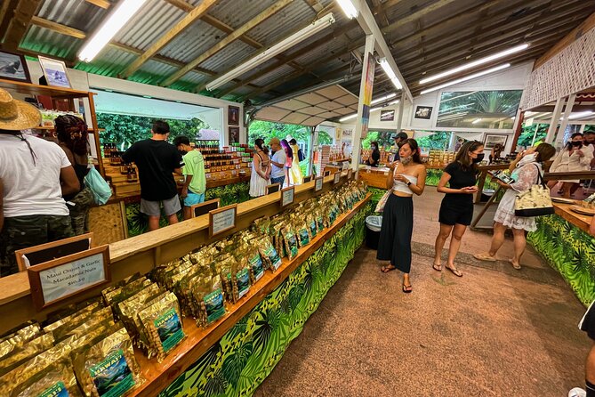 Oahu Island Experience feat the North Shore (Small Group Tour) - Kahuku food trucks and the lunch decision
