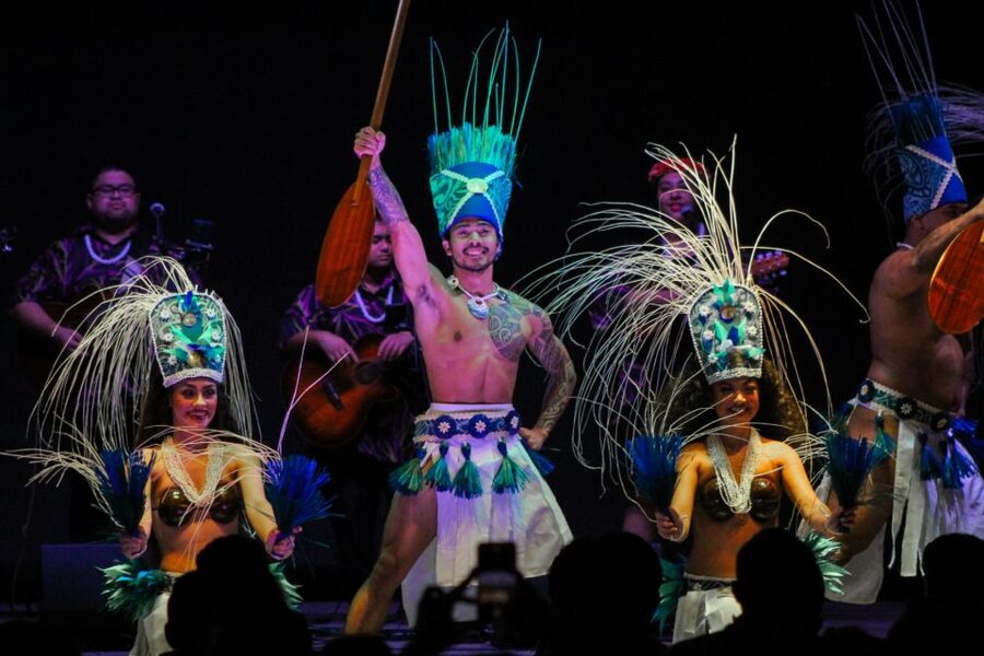 Oahu: Ka Moana Luau Dinner and Show at Aloha Tower - Practical ways to make the evening better