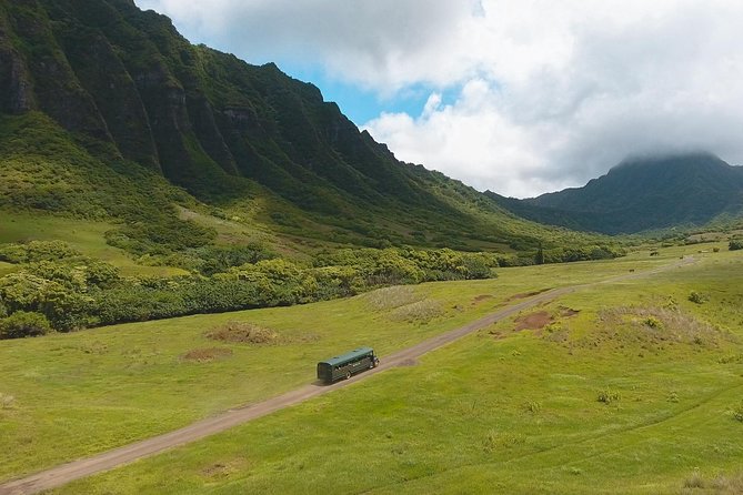Oahu: Kualoa Ranch Movie Sites and Ranch Tour - Weather, clothing, and small practical tips