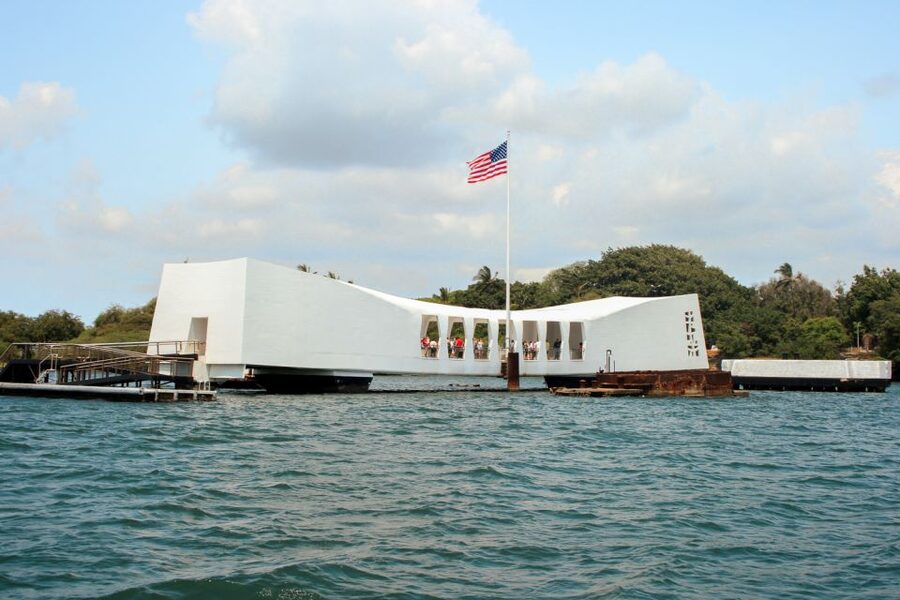 Oahu: Pearl Harbor, USS Arizona, and City Highlights Tour - The Visitor Center sets the story