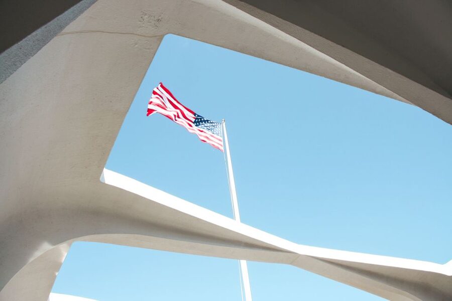 Oahu: Pearl Harbor, USS Arizona, and City Tour - A quiet visit to a war grave