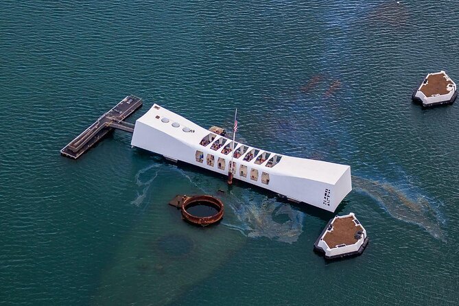 Oahu: Pearl Harbor USS Arizona Memorial - Reaching Pearl Harbor from Waikiki