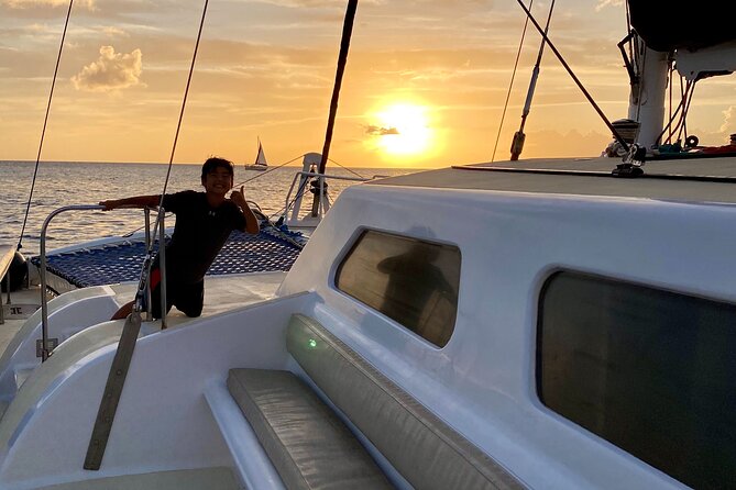 Oahu's Waikiki Coast: Moana’s Sunset Cocktail Sail - Sailing from Waikiki toward Diamond Head