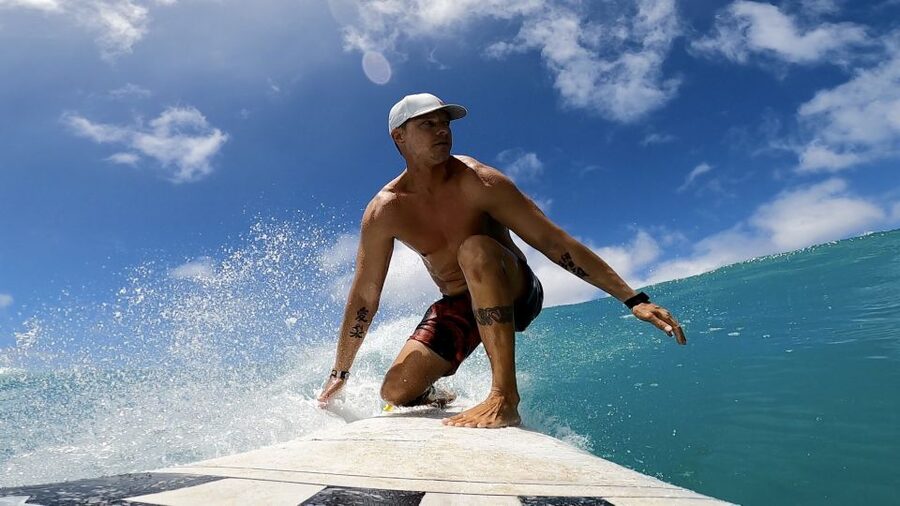 Oahu: Surf Lesson - About an hour riding the waves