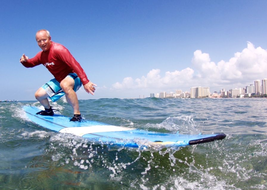Oahu: Waikiki 2-Hour Beginner Group Surf Lesson - From board practice to catching waves