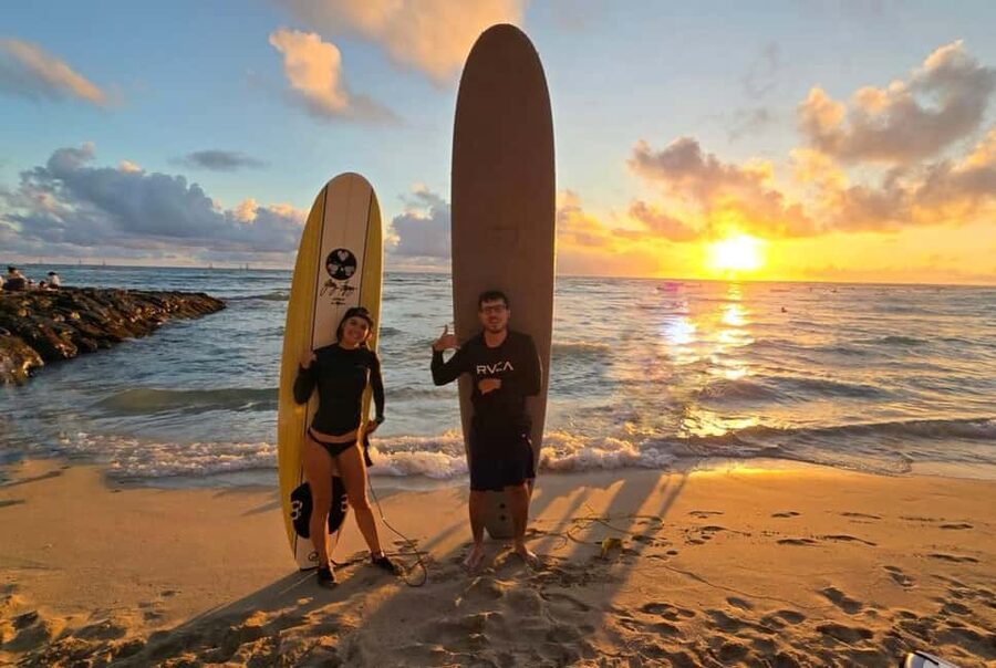 Oahu: Waikiki Beginner Private Surf Lesson- Female Guide - From the Sand to Waikiki’s Waves