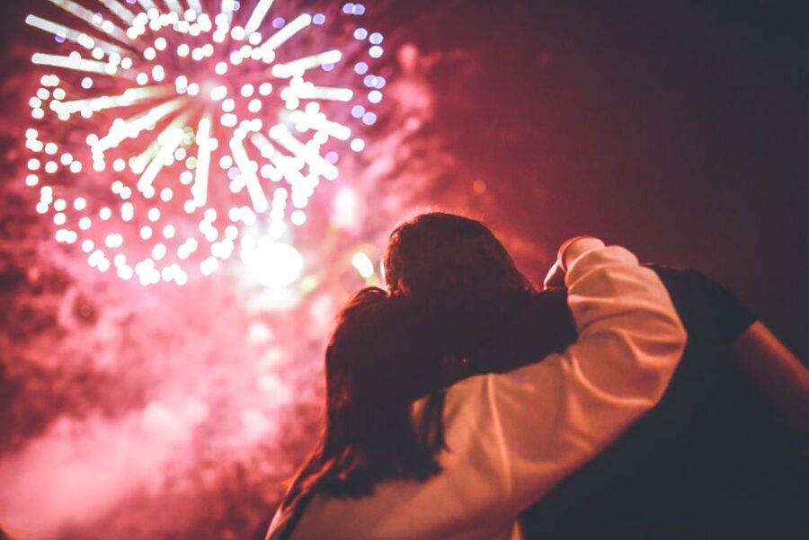 Oahu: Waikiki Friday Fireworks Cruise with Snacks and Drinks - Key points to know before booking