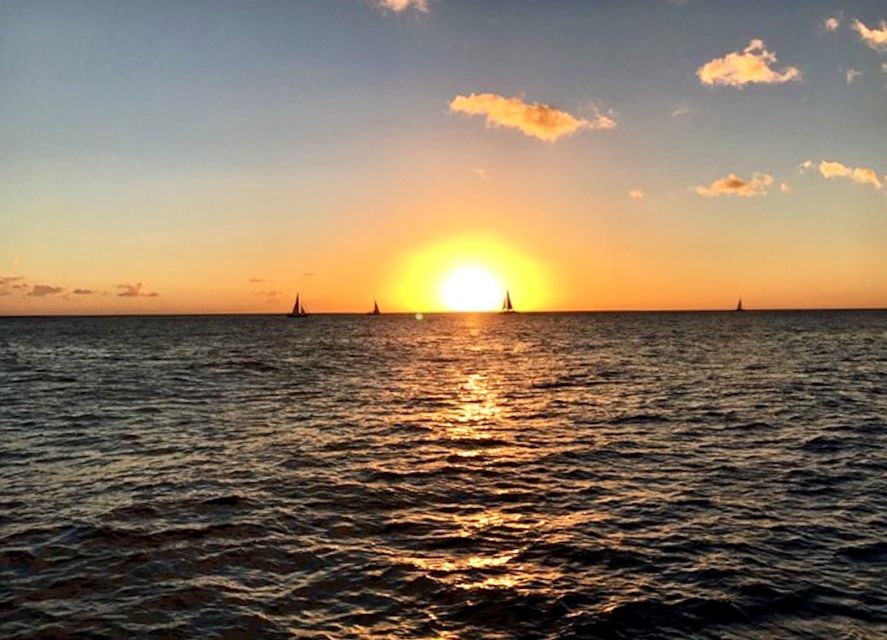 Oahu: Waikiki Glass Bottom Boat Sunset Cruise - Key points to know before sailing