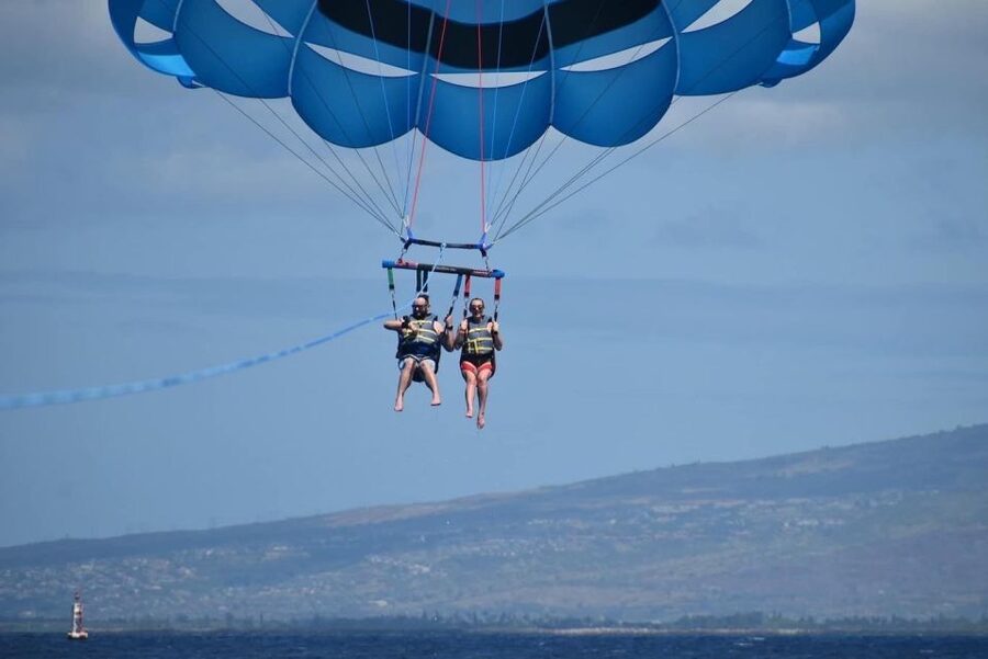 Oahu: Waikiki Parasailing - Waikiki from 600 feet above the water