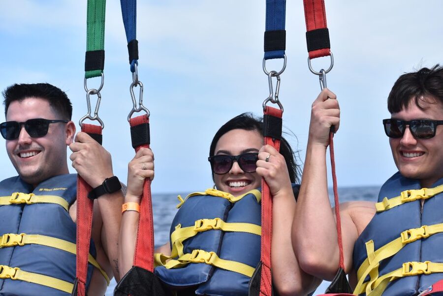 Oahu: Waikiki Parasailing - A gentle takeoff and a surprisingly quiet flight