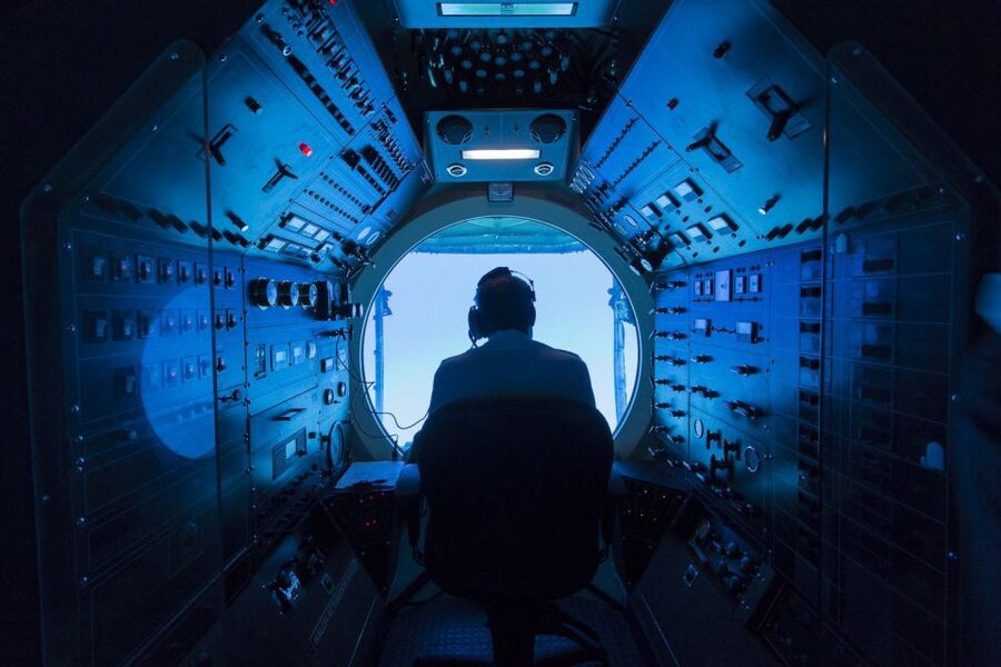Oahu: Waikiki Submarine Tour - Nearly 100 feet below the surface