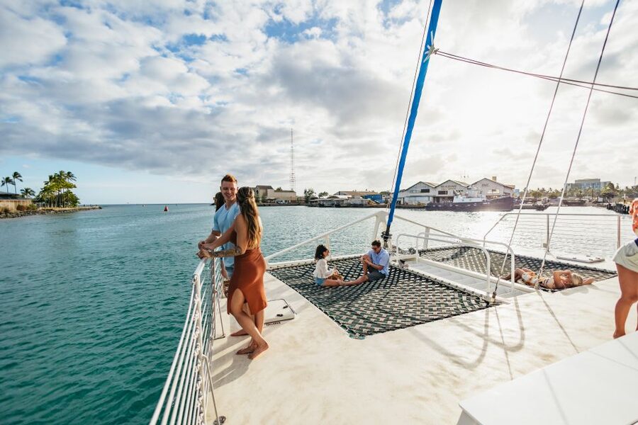Oahu: Waikiki Sunset Catamaran Cocktail Cruise - What the $99 Price Really Buys