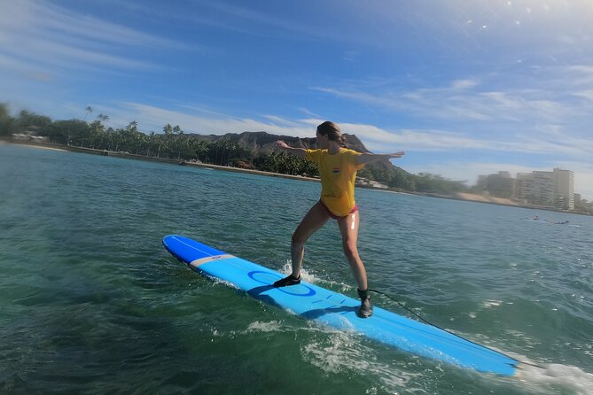 Open Group Surfing Lesson in Waikiki, Hawaii - Sea turtles and the unexpected Waikiki bonus