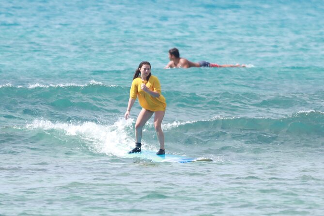 Open Group Surfing Lesson in Waikiki, Hawaii - What the high rating tells you, and what it does not