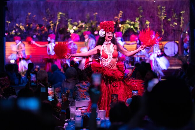 Paina Waikiki Luau at Waikiki Beach Marriott - The fire knife finale