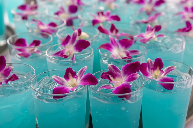 Paina Waikiki Luau at Waikiki Beach Marriott - VIP seating and drink options