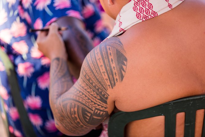 Paradise Cove Luau - What You’ll Find at the Hawaiian Buffet