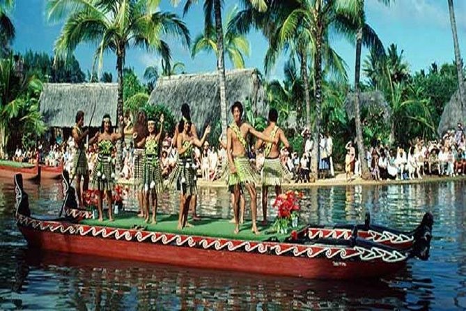 Pearl Harbor, Dole Plantation, and Polynesian Center from Waikiki - One ambitious day from Waikiki