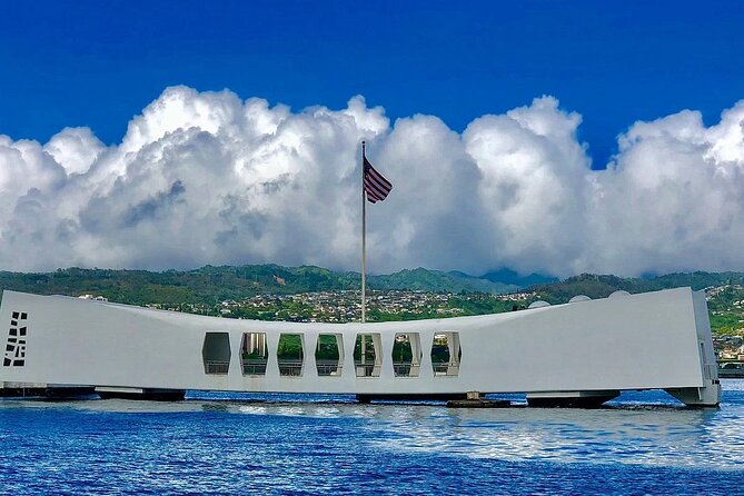 Pearl Harbor: USS Arizona Memorial & Battleship Missouri - Starting at the Pearl Harbor Visitor Center