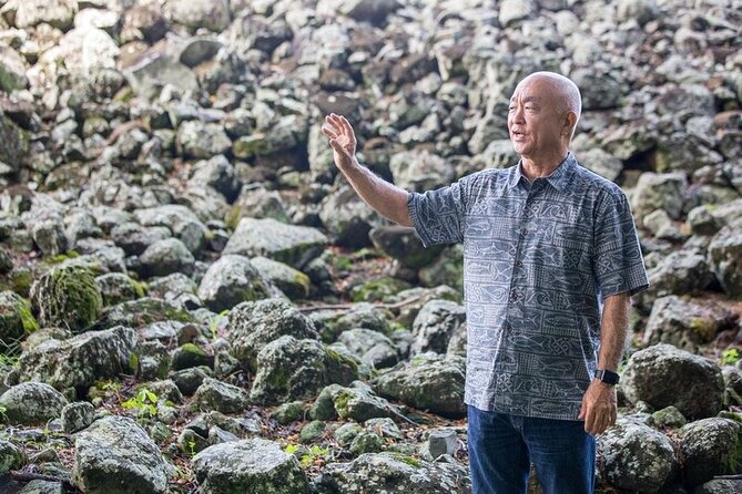 Private Customizable Grand Circle Island Tour of Oahu - What the guides add to the day